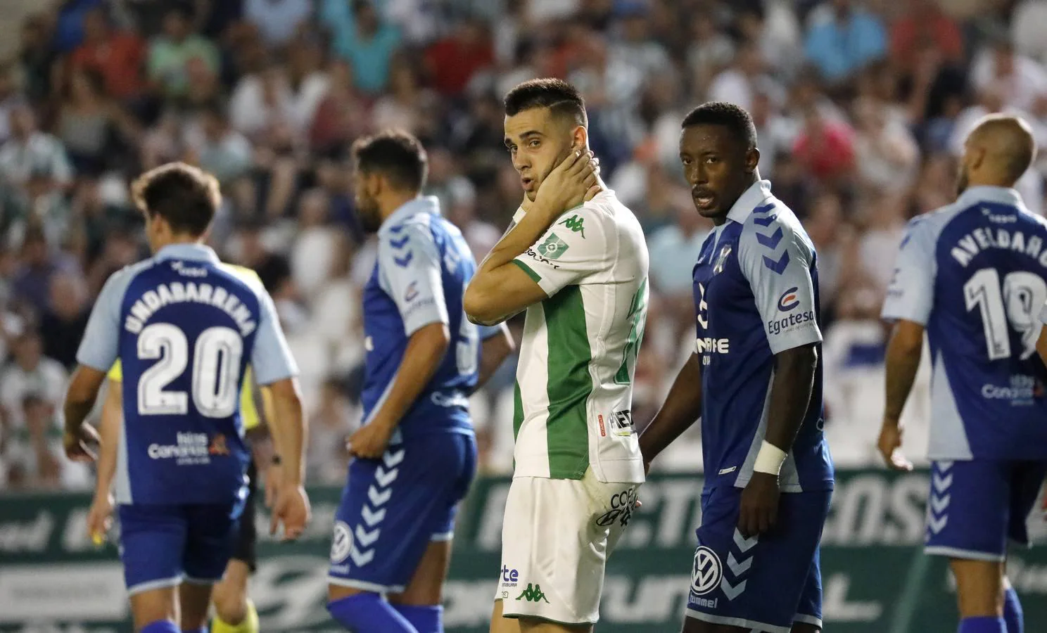 El Córdoba CF saca un punto contra el Club Deportivo Tenerife en el último suspiro (1-1)